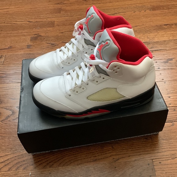 Jordan 5 Retro “Fire Reds” - Picture 2 of 8